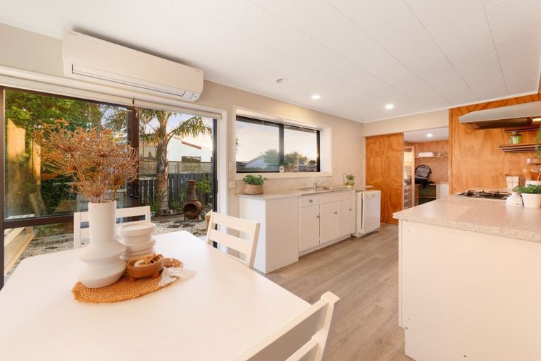 Photo of property in 2/28 Seaspray Drive, Mount Maunganui, 3116