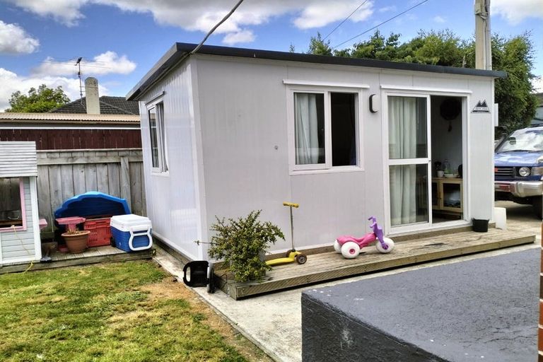 Photo of property in 1 Iris Grove, Trentham, Upper Hutt, 5018