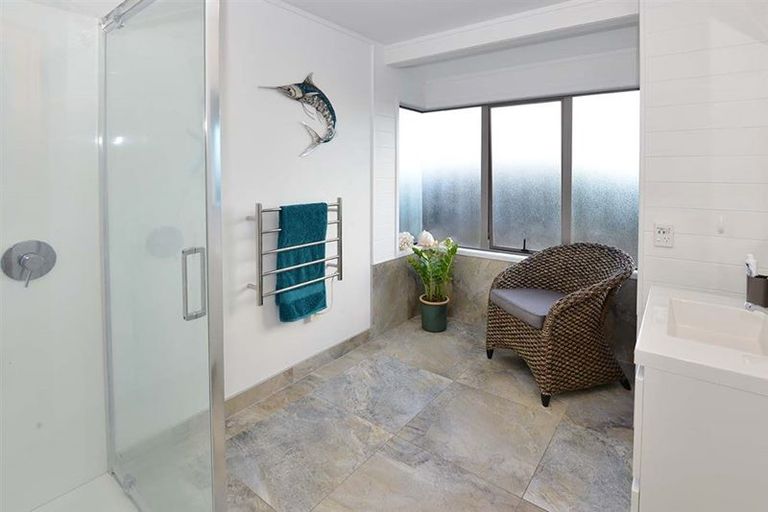 Photo of property in 368 Evans Road, South Head, Helensville, 0874