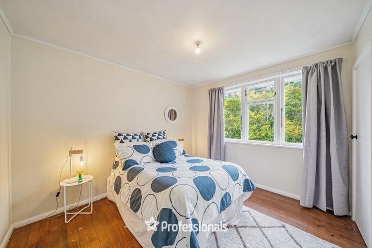 Photo of property in 54 Bird Grove, Stokes Valley, Lower Hutt, 5019