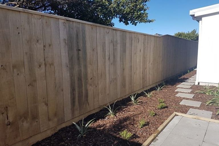 Photo of property in 1/32 Dr Taylor Terrace, Johnsonville, Wellington, 6037