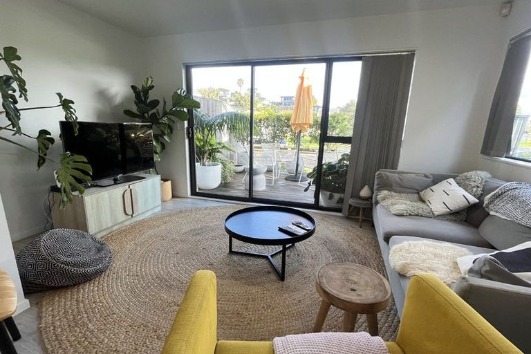 Photo of property in 94d Bay Street, Red Beach, 0932