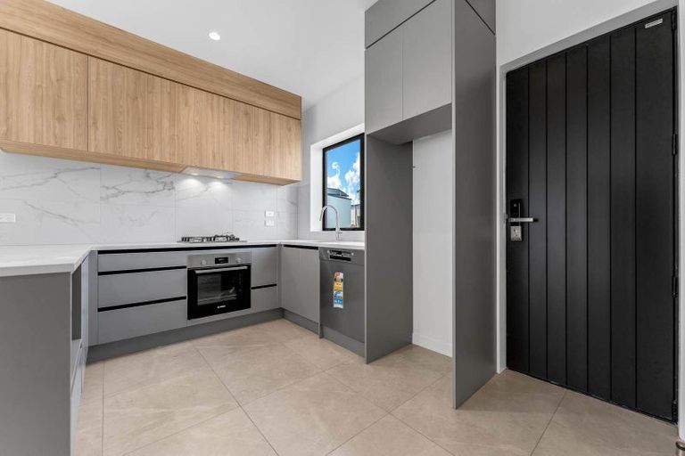 Photo of property in 14 Tukauri Place, Papakura, 2110