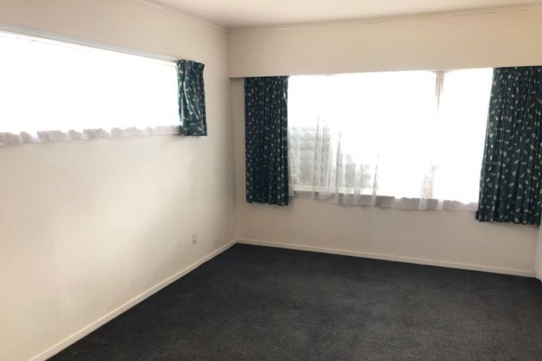 Photo of property in 22 Grande Vue Road, Hillpark, Auckland, 2102