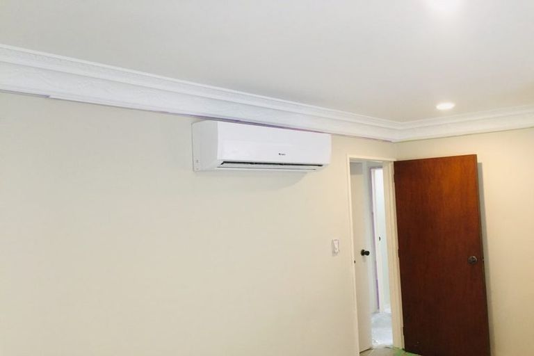 Photo of property in 11 Idesia Place, Totara Heights, Auckland, 2105