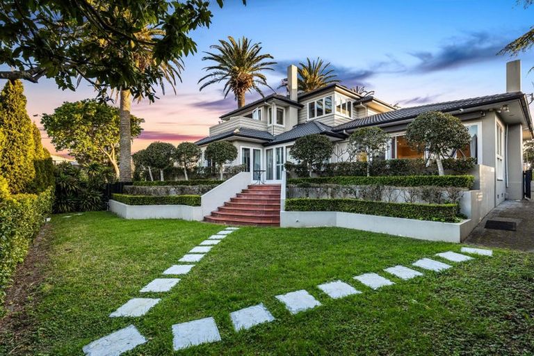 Photo of property in 184 Kohimarama Road, Kohimarama, Auckland, 1071