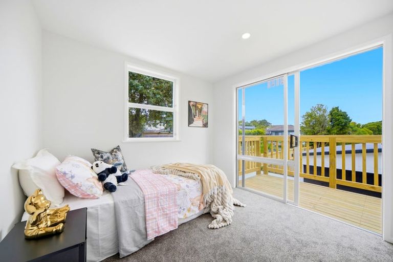 Photo of property in 11 Juniper Road, Sunnynook, Auckland, 0620