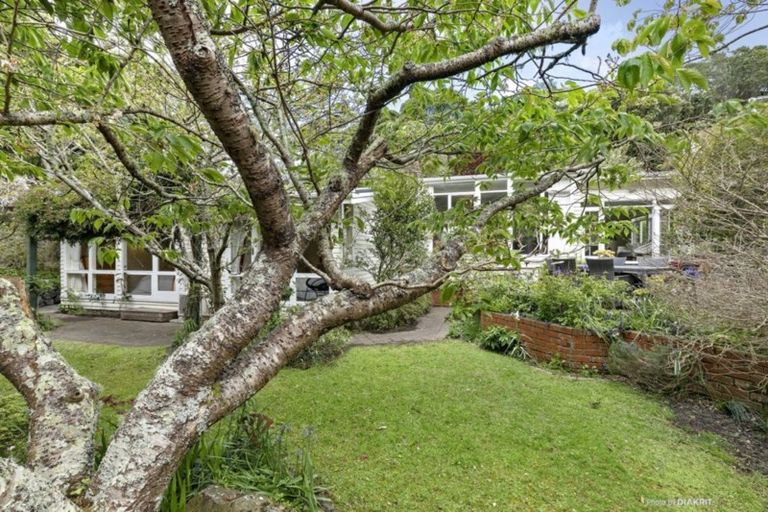 Photo of property in 6 Mathieson Avenue, Khandallah, Wellington, 6035