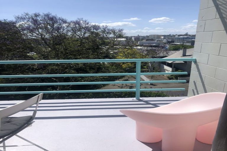 Photo of property in 2 Maungawhau Road, Epsom, Auckland, 1023