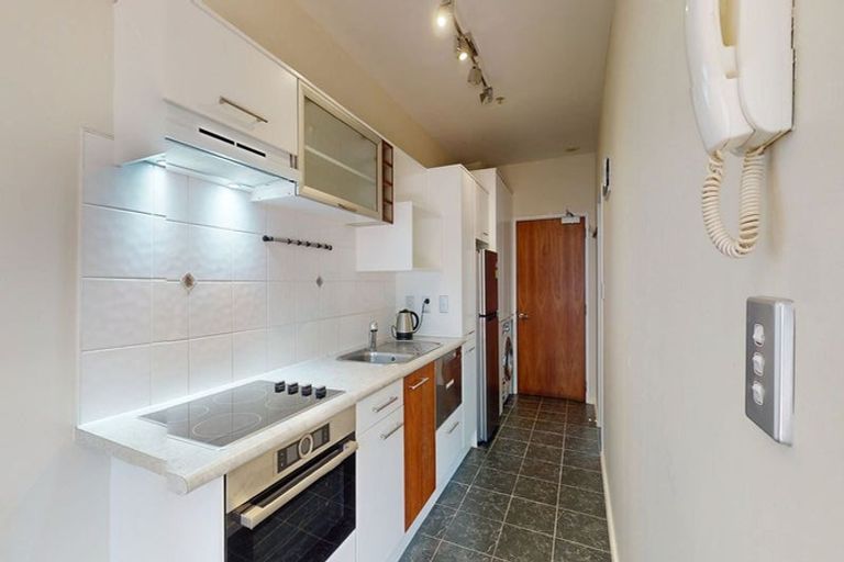 Photo of property in Atrium Apartments, 2d/154 The Terrace, Wellington Central, Wellington, 6011