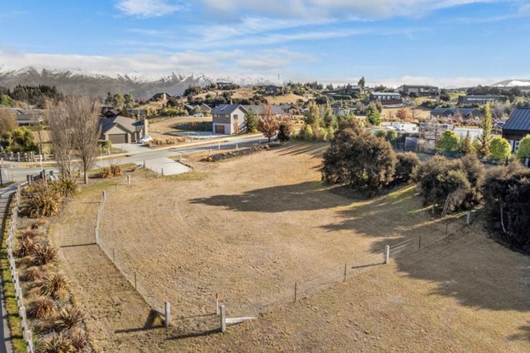 Photo of property in 4 Mount Linton Avenue, Wanaka, 9305