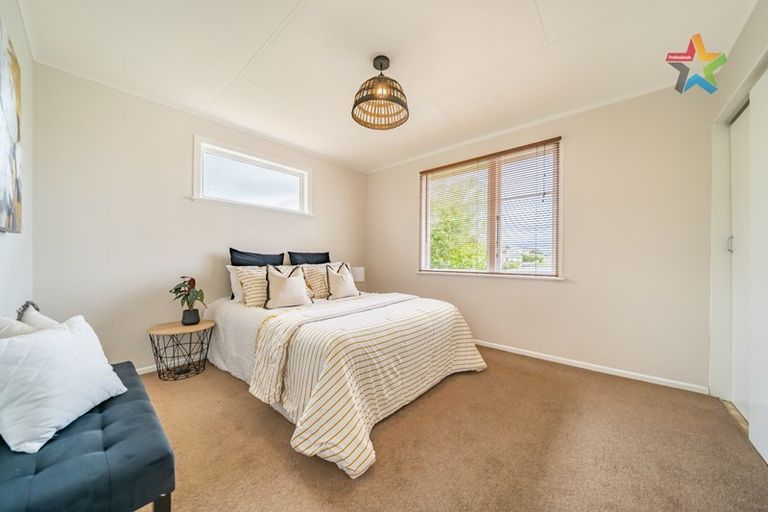 Photo of property in 21 Cherry Blossom Grove, Maungaraki, Lower Hutt, 5010
