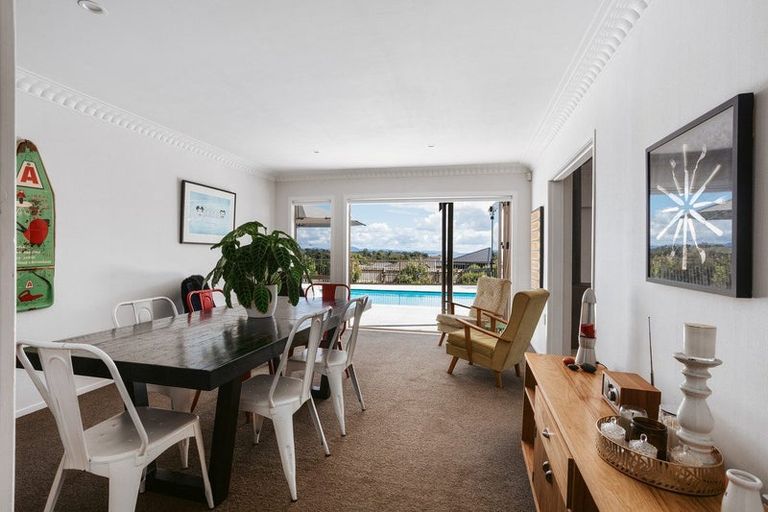 Photo of property in 306 Omokoroa Road, Omokoroa, 3114