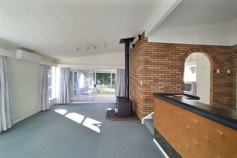 Photo of property in 23 Cockayne Crescent, Sunnynook, Auckland, 0620