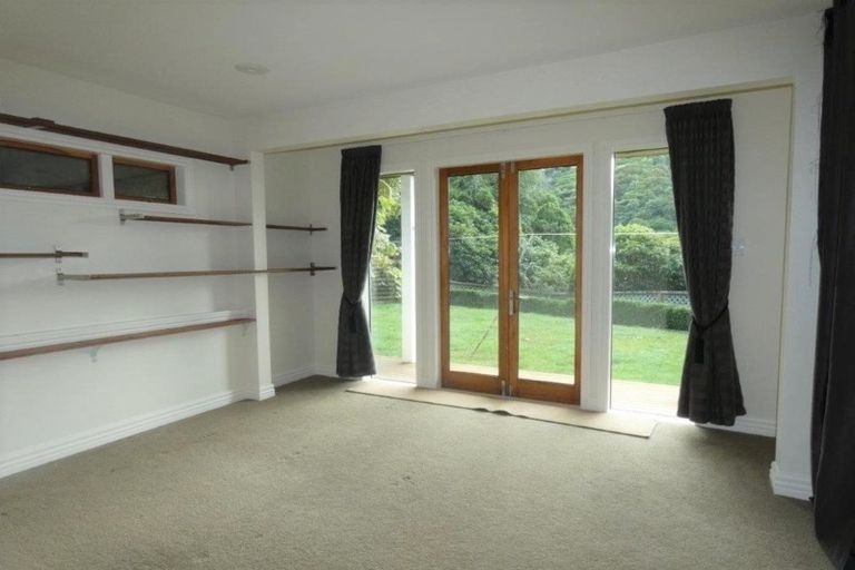 Photo of property in 50 Baroda Street, Khandallah, Wellington, 6035