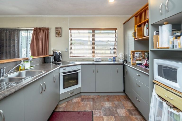 Photo of property in 139 Fitzherbert Street, Featherston, 5710