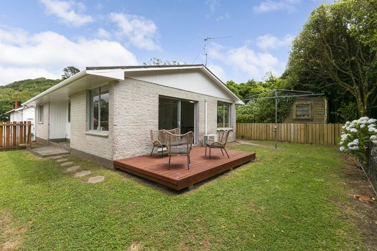 Photo of property in 28 Chamberlain Road, Karori, Wellington, 6012