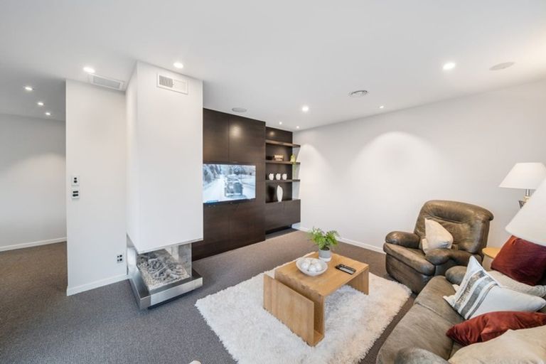 Photo of property in 4 Yelverton Place, Huntsbury, Christchurch, 8022