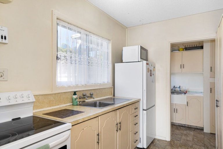 Photo of property in 2 Lisbon Street, Greerton, Tauranga, 3112