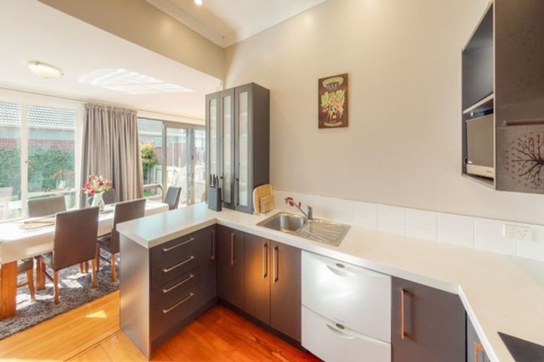 Photo of property in 25 Forbes Street, Balaclava, Dunedin, 9011