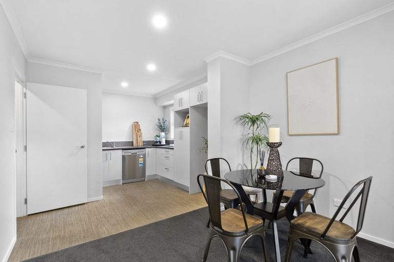 Photo of property in 2/52 Cook Street, Hamilton East, Hamilton, 3216