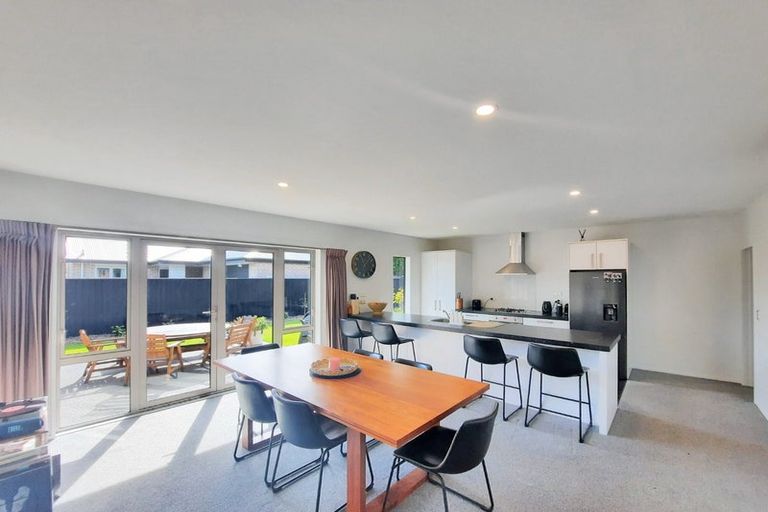 Photo of property in 8 Fredrica Lane, Heathcote Valley, Christchurch, 8022