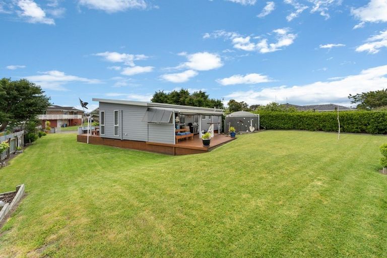 Photo of property in 11 Ramona Avenue, Waitarere Beach, Levin, 5510