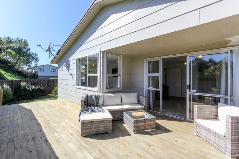 Photo of property in 119 Riversdale Drive, Merrilands, New Plymouth, 4312