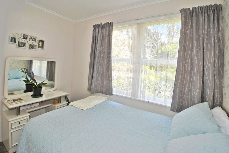 Photo of property in 8 Hillside Crescent, Leigh, 0985