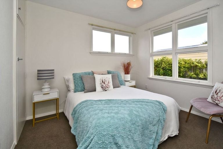 Photo of property in 27 Greenwood Close, Mairehau, Christchurch, 8013