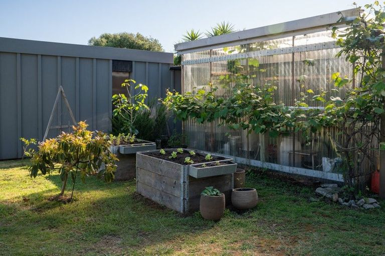 Photo of property in 155 Paetawa Road, Peka Peka, Waikanae, 5391