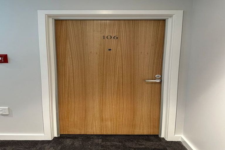 Photo of property in Unit 106,l1, 106/14 Laings Road, Hutt Central, Lower Hutt, 5010