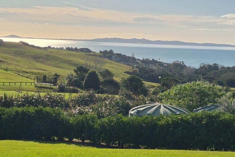 Photo of property in 330 Cable Bay Block Road, Cable Bay, 0420