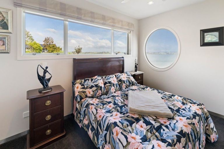 Photo of property in 109a Torkar Road, Clarks Beach, 2122