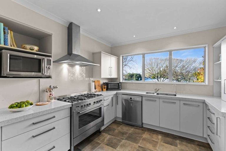 Photo of property in 60 Churchill Avenue, Hokowhitu, Palmerston North, 4410