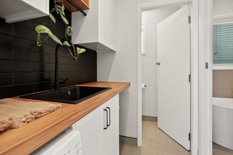 Photo of property in 8 Saint Winifreds Avenue, Hamilton East, Hamilton, 3216