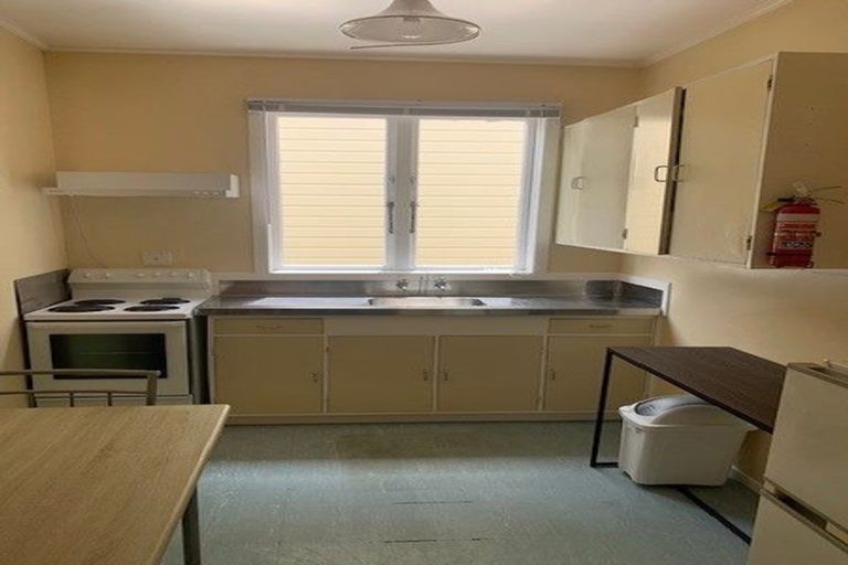 Photo of property in 1/24 Austin Street, Mount Victoria, Wellington, 6011