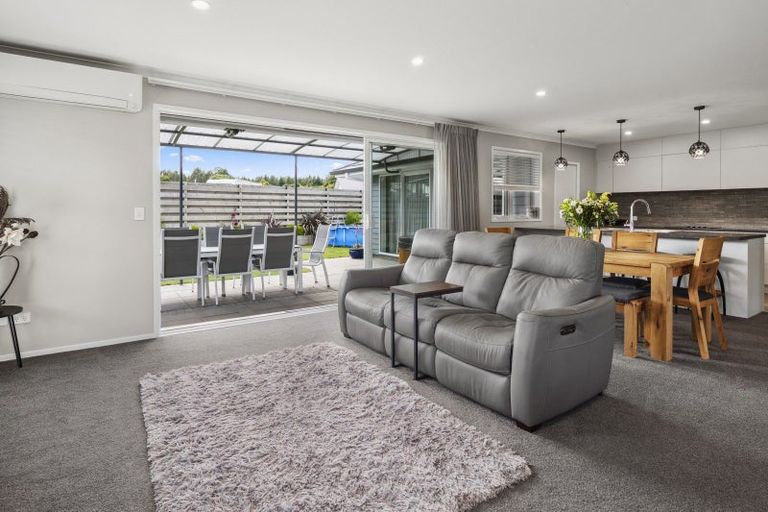 Photo of property in 5 Larches Lane, Kinloch, Taupo, 3377