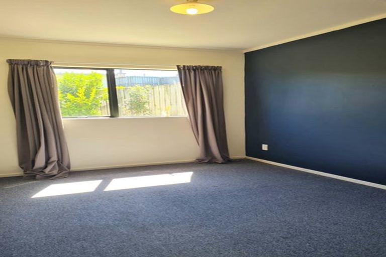 Photo of property in 24 Morere Street, Titahi Bay, Porirua, 5022