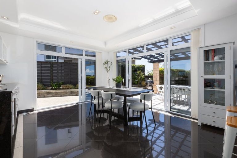 Photo of property in 22 Kahurangi Heights, Aotea, Porirua, 5024