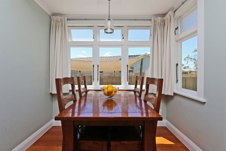 Photo of property in 102 Sylvan Road, Parkvale, Hastings, 4122