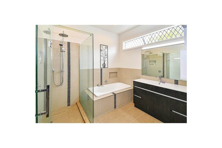 Photo of property in 6 Viola Avenue, Mangere East, Auckland, 2024