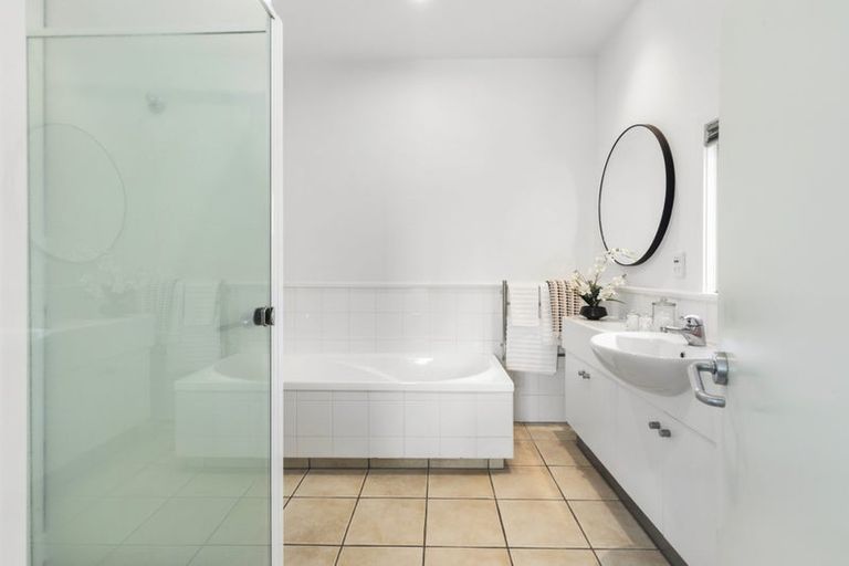 Photo of property in Palazzo, 12/42 Vivian Street, Te Aro, Wellington, 6011