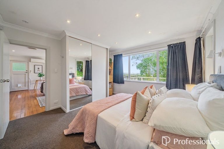 Photo of property in 77 Maungaraki Road, Korokoro, Lower Hutt, 5012