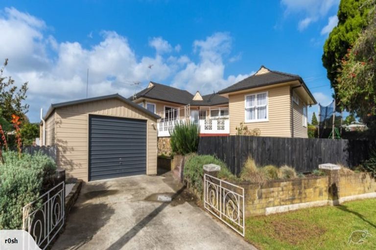 Photo of property in 2/10 Liverpool Street, Papakura, 2110