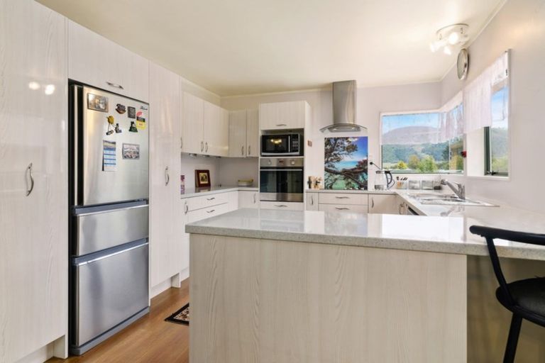 Photo of property in 58a Aquarius Drive, Kawaha Point, Rotorua, 3010