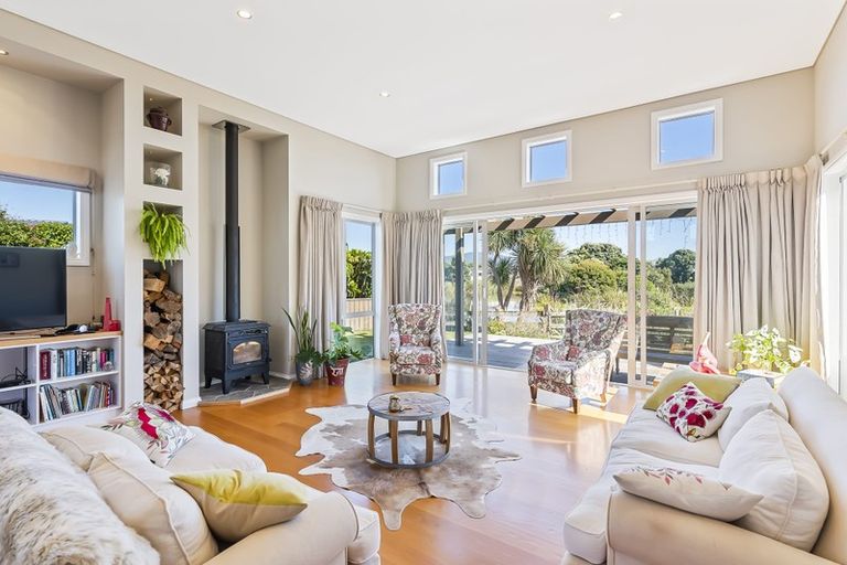 Photo of property in 7 Hana Udy Place, Paraparaumu Beach, Paraparaumu, 5032