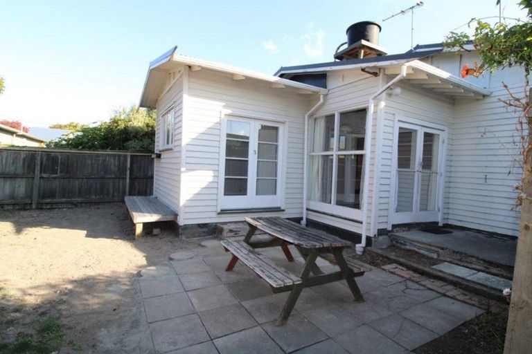 Photo of property in 44 Garreg Road, Bryndwr, Christchurch, 8052