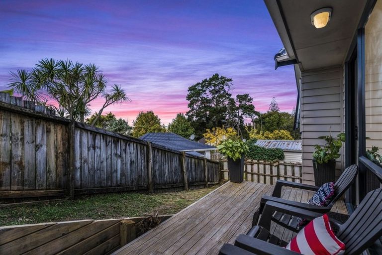 Photo of property in 26b Waimumu Road, Massey, Auckland, 0614