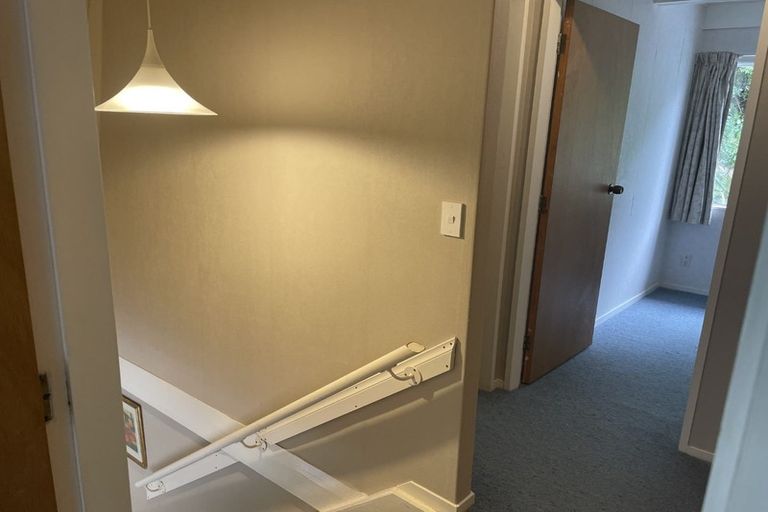 Photo of property in 39 London Road, Korokoro, Lower Hutt, 5012